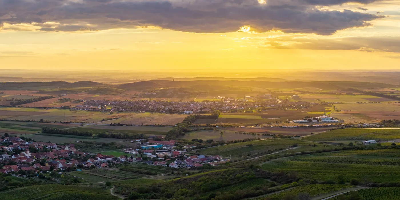 Západ nad Dolními Dunajovicemi, Dolní Dunajovice, obraz krajiny jižní Moravy